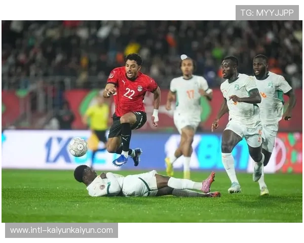 曼城2-0狼队，努内斯传中造马尔穆什开场闪击